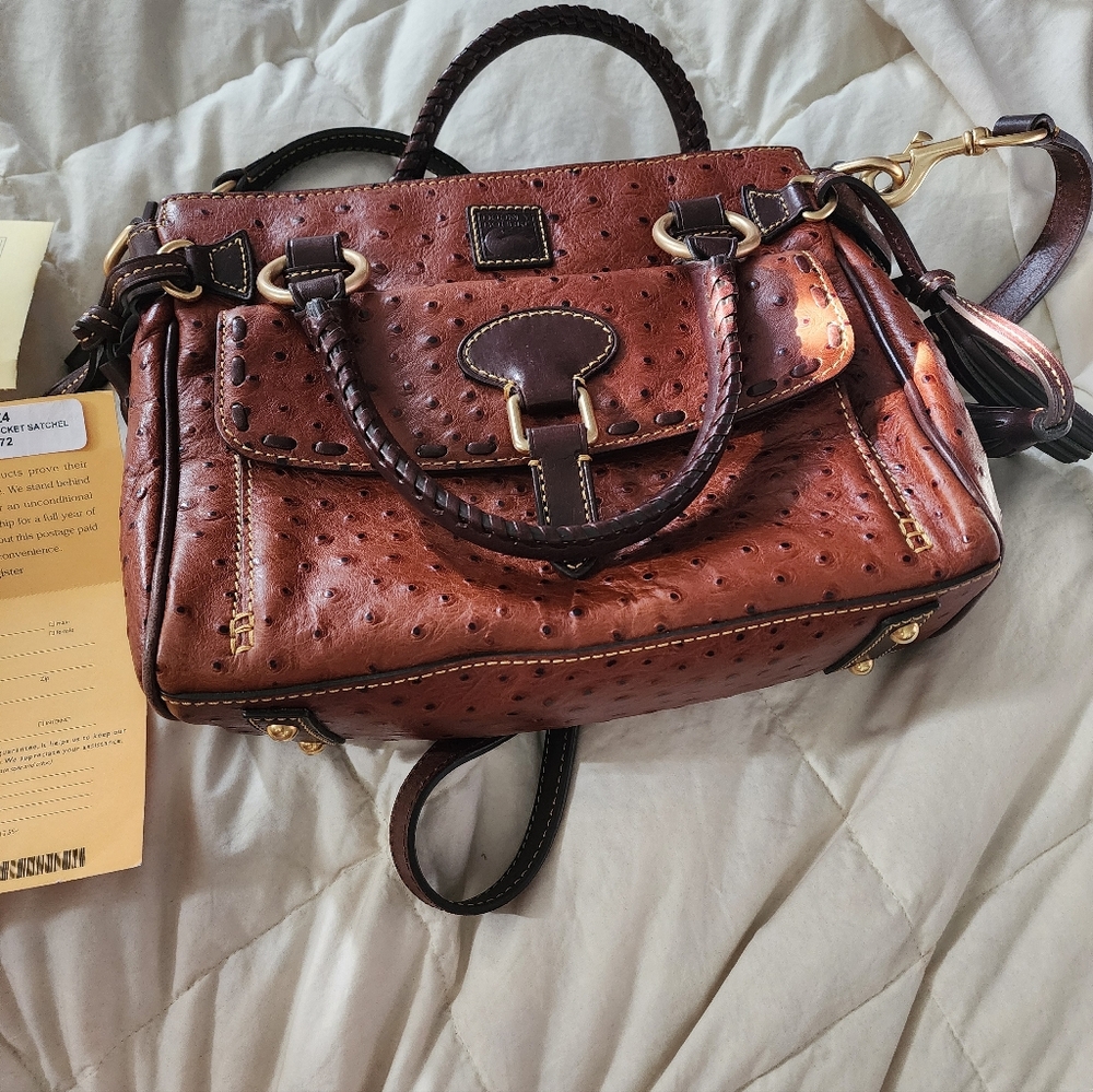 Dooney And Bourke Brown Ostrich Embossed Leather Purse New